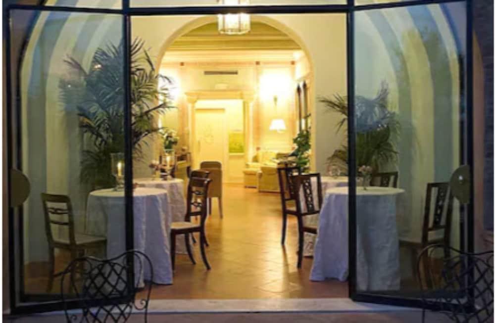 לינה וארוחת בוקר סיינה Residenza D'Epoca Campo Regio Relais מראה חיצוני תמונה