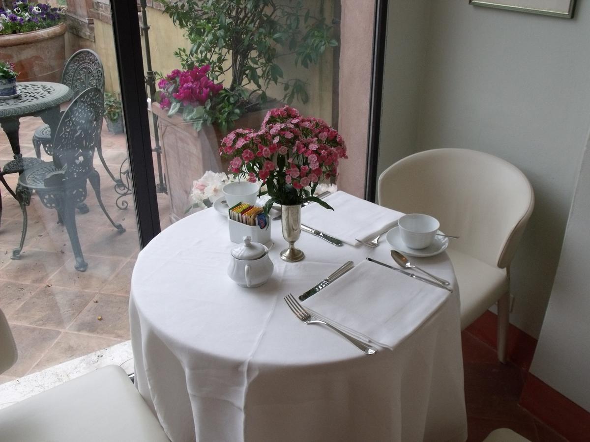 לינה וארוחת בוקר סיינה Residenza D'Epoca Campo Regio Relais מראה חיצוני תמונה
